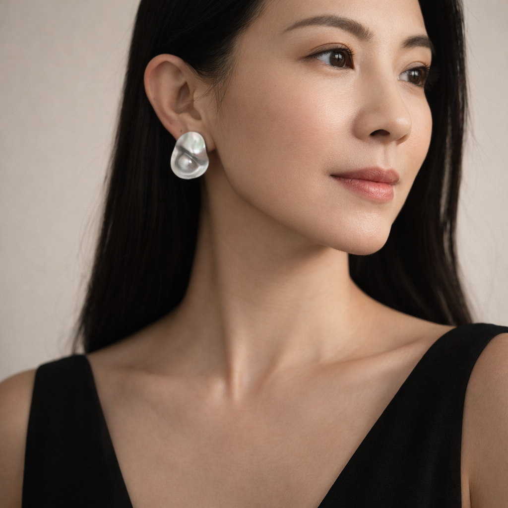 Model wearing image
