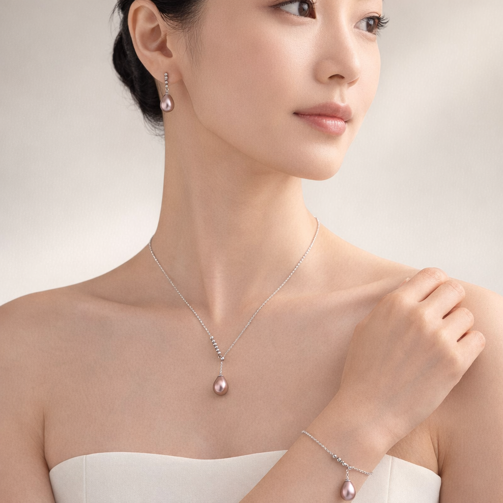 Model wearing image