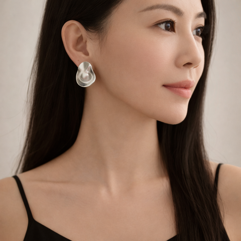 Model wearing image